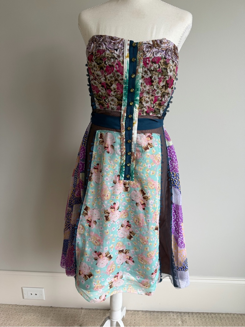 Anthropologie Wilderflora
Patchwork Byron Lars Beguile
Dress
